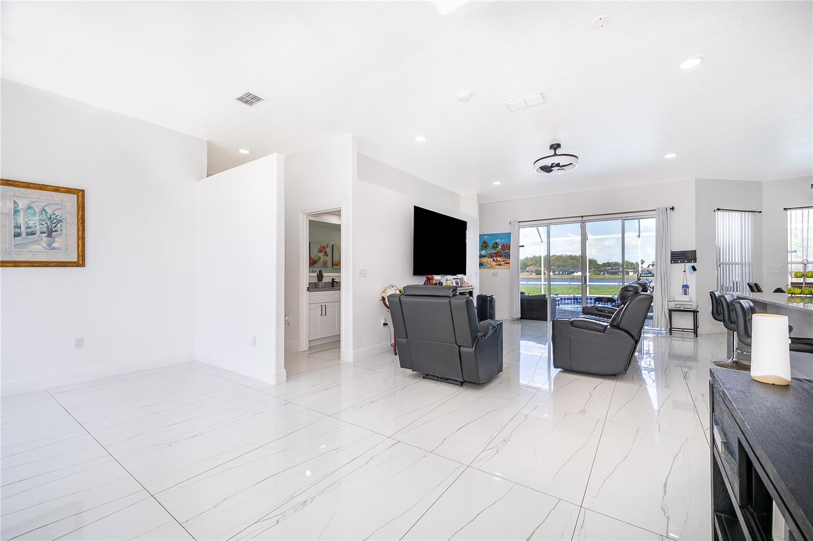 2654 HAWTHORNE LANE