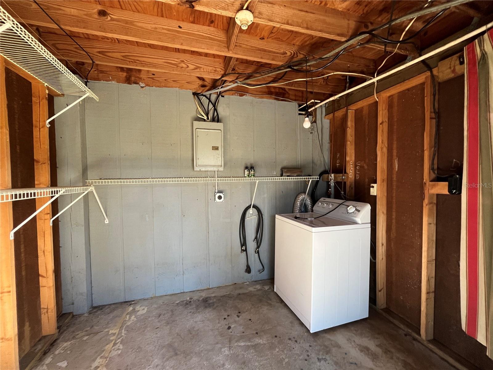 FRST LAKES PARK - Residential