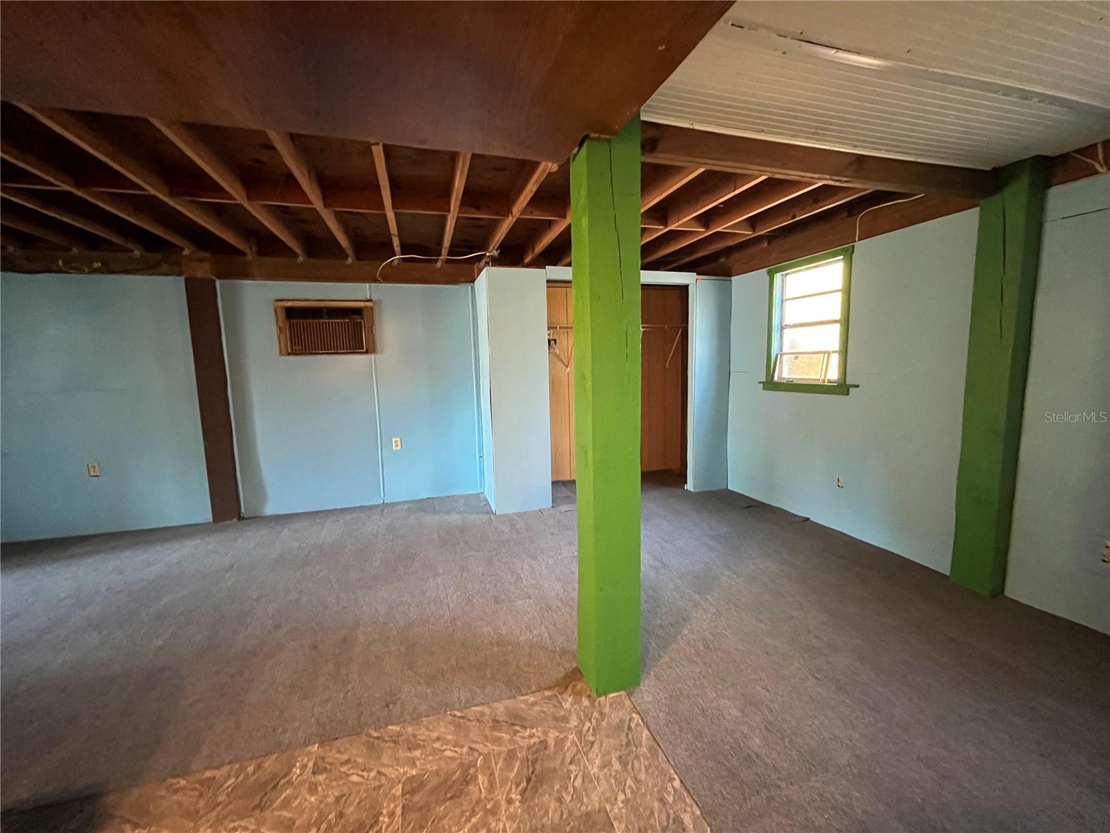 FRST LAKES PARK - Residential