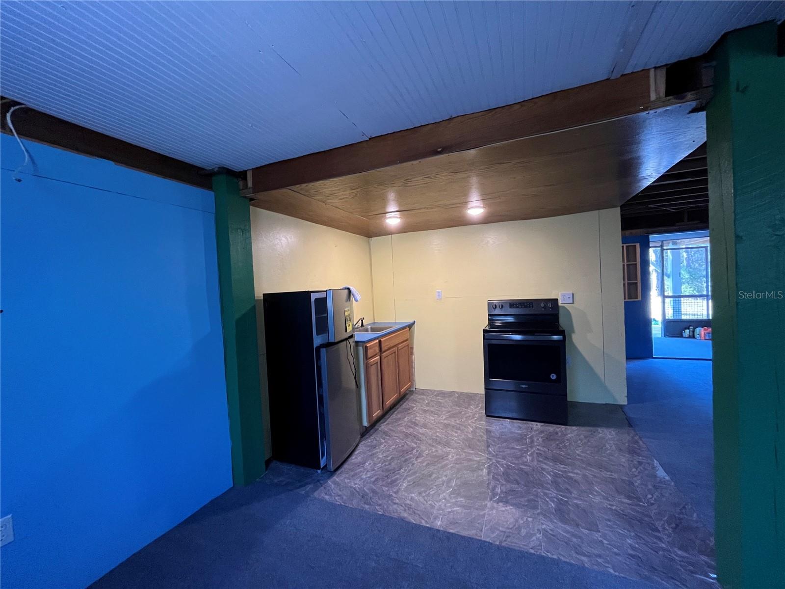 FRST LAKES PARK - Residential