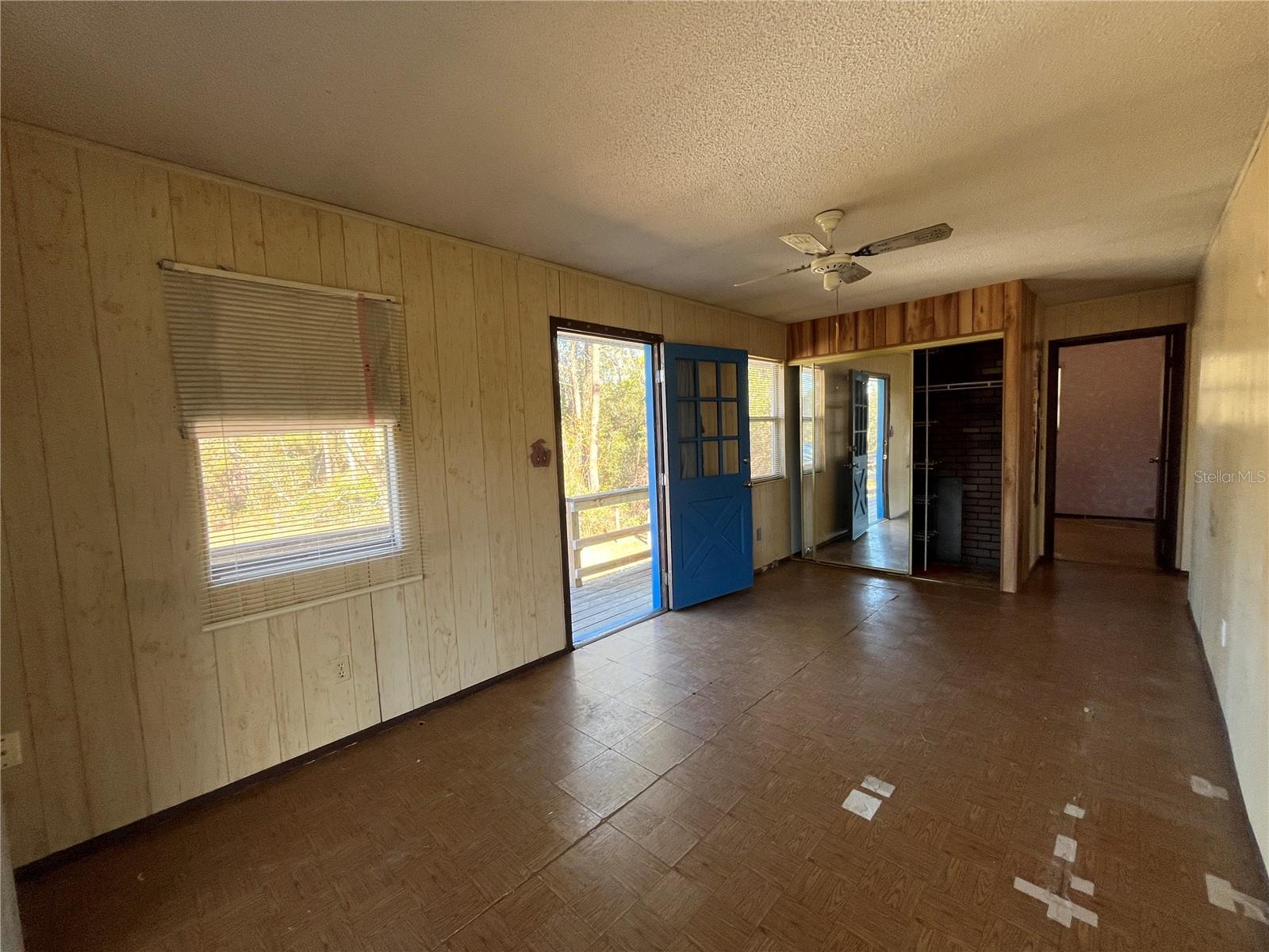 FRST LAKES PARK - Residential