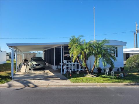 A home in ELLENTON