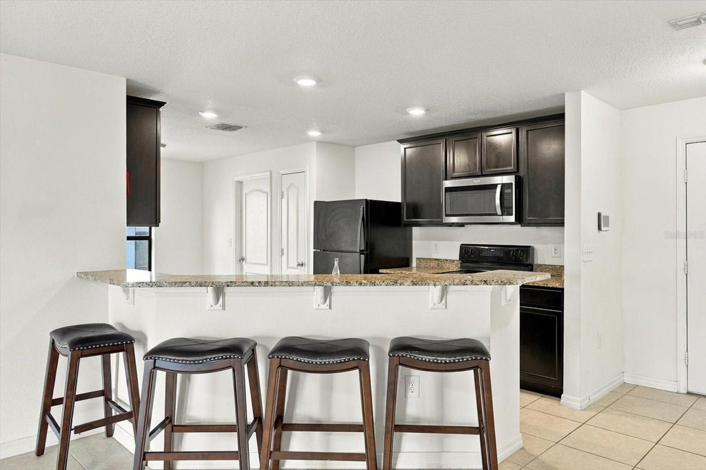 Photo of 810 Chatham Walk Drive, Ruskin, FL 33570 (MLS # TB8549139)