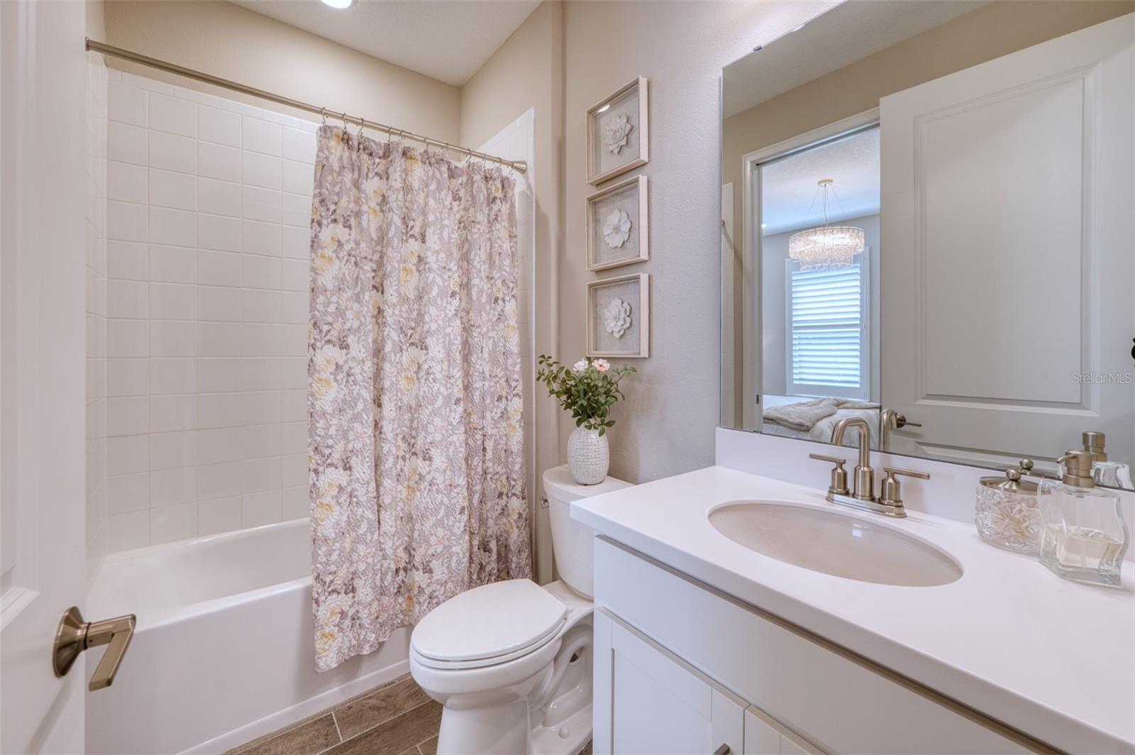 AZARIO ESPLANADE PH III SUBPH D - Residential