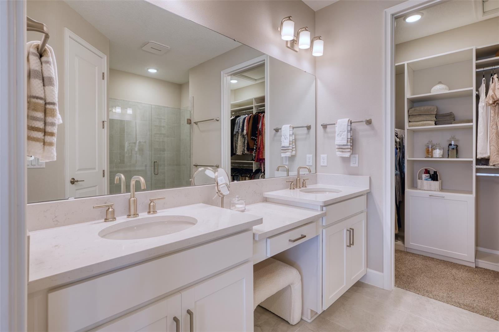 AZARIO ESPLANADE PH III SUBPH D - Residential