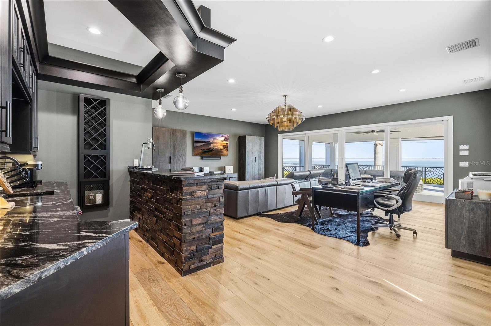 BONITA VISTA - Residential