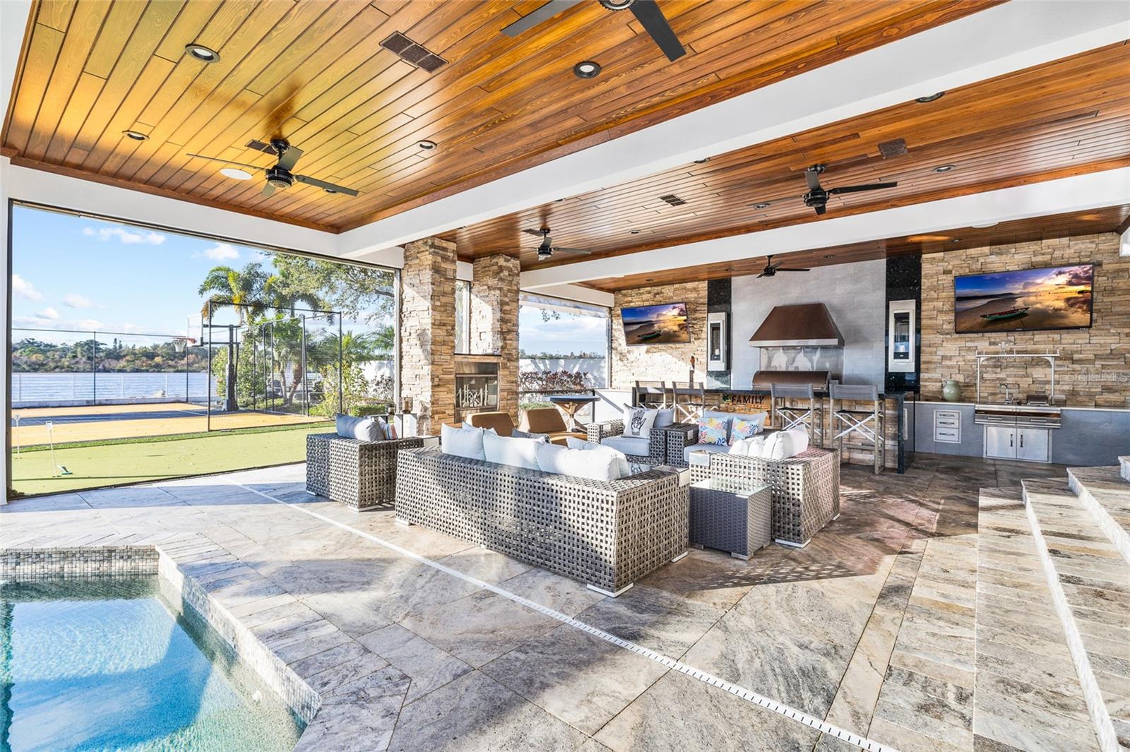 BONITA VISTA - Residential