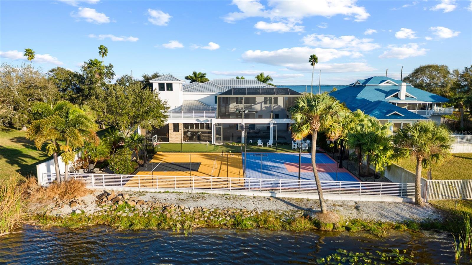 BONITA VISTA - Residential