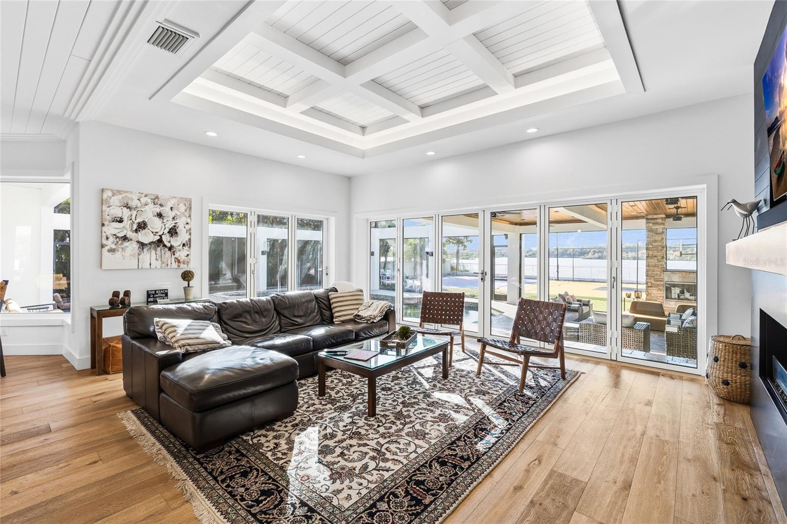 BONITA VISTA - Residential