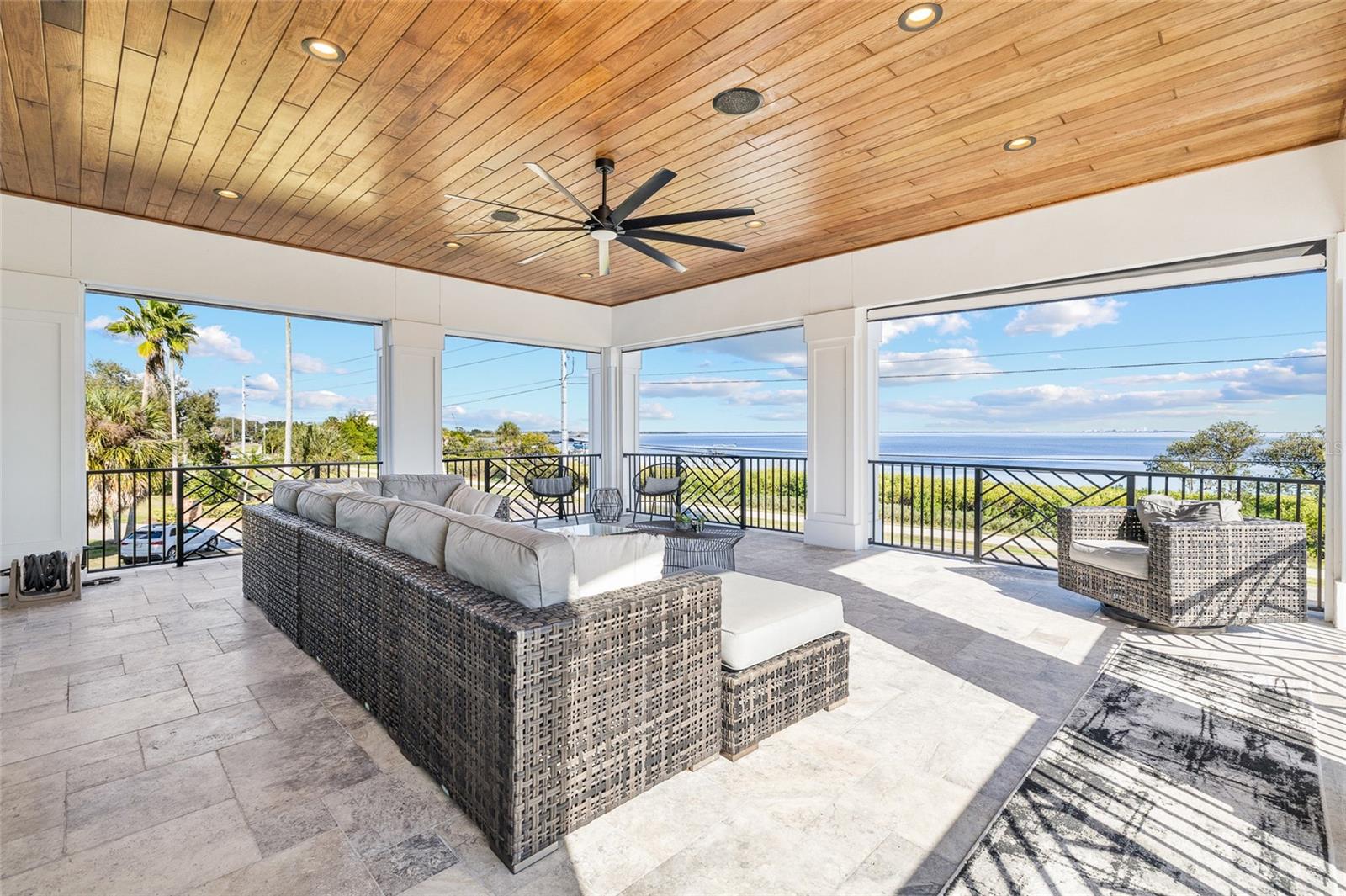 BONITA VISTA - Residential