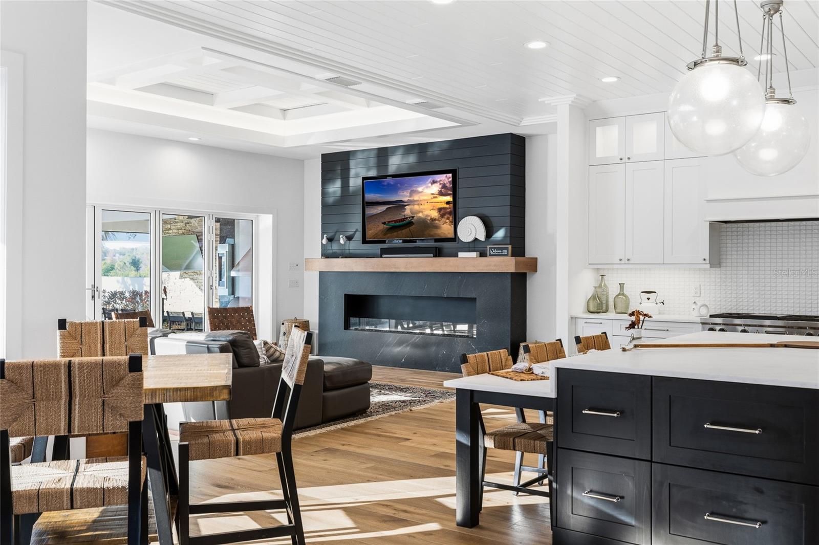 BONITA VISTA - Residential