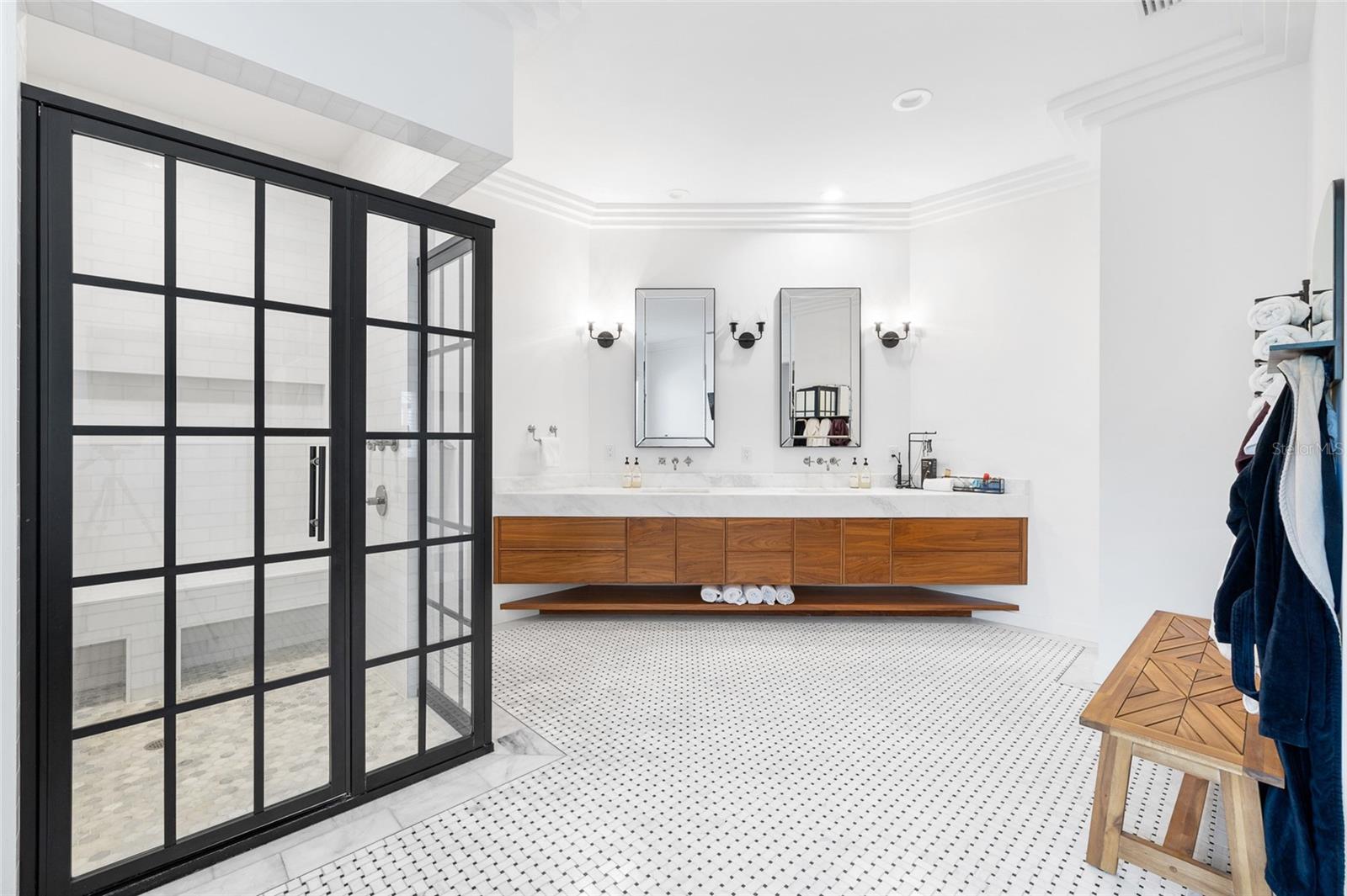 BONITA VISTA - Residential