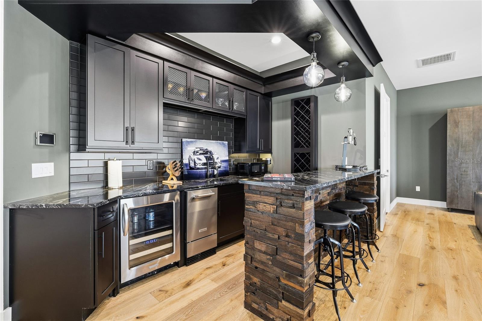 BONITA VISTA - Residential