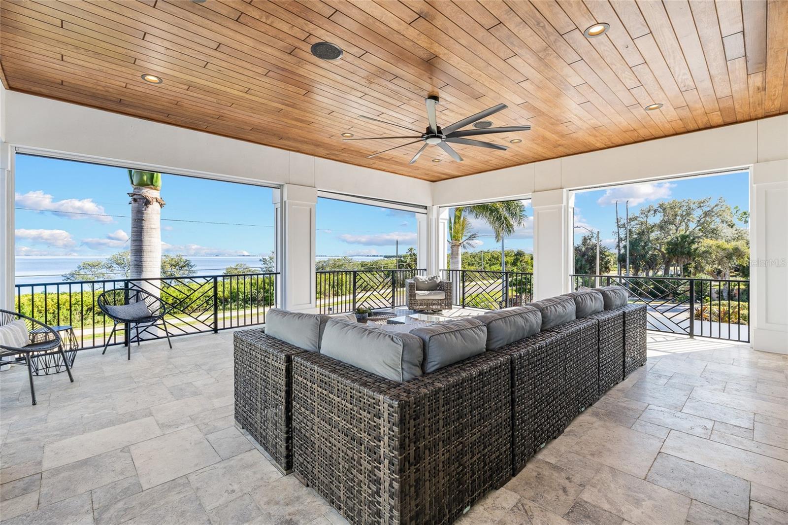 BONITA VISTA - Residential