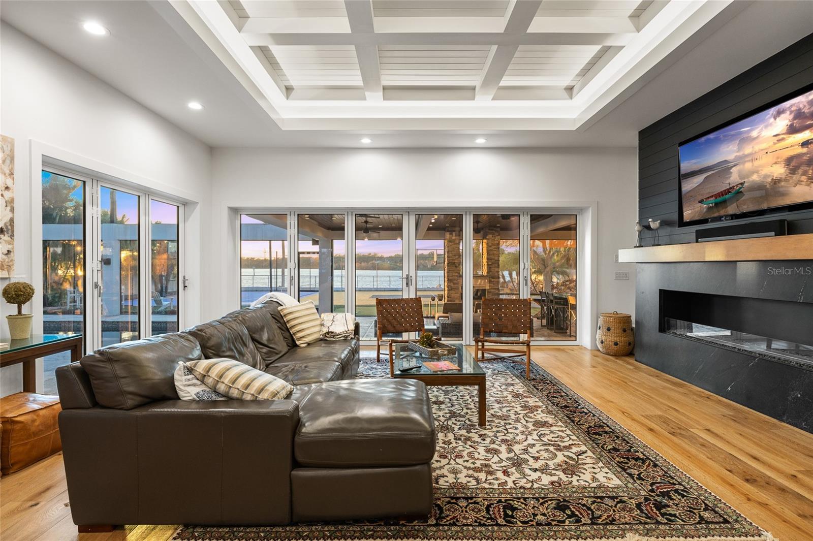 BONITA VISTA - Residential