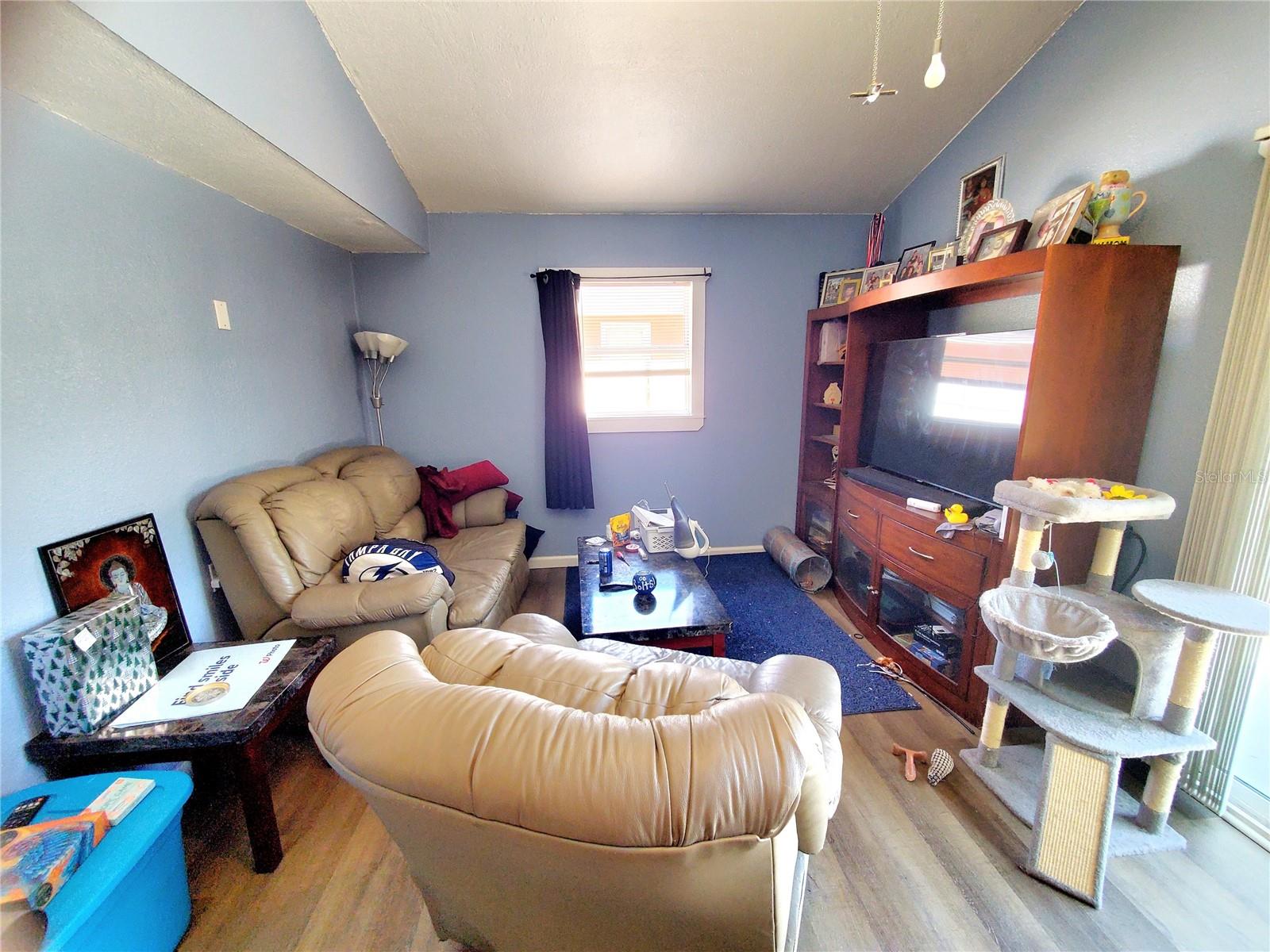 ROOSEVELT GROVES - Residential