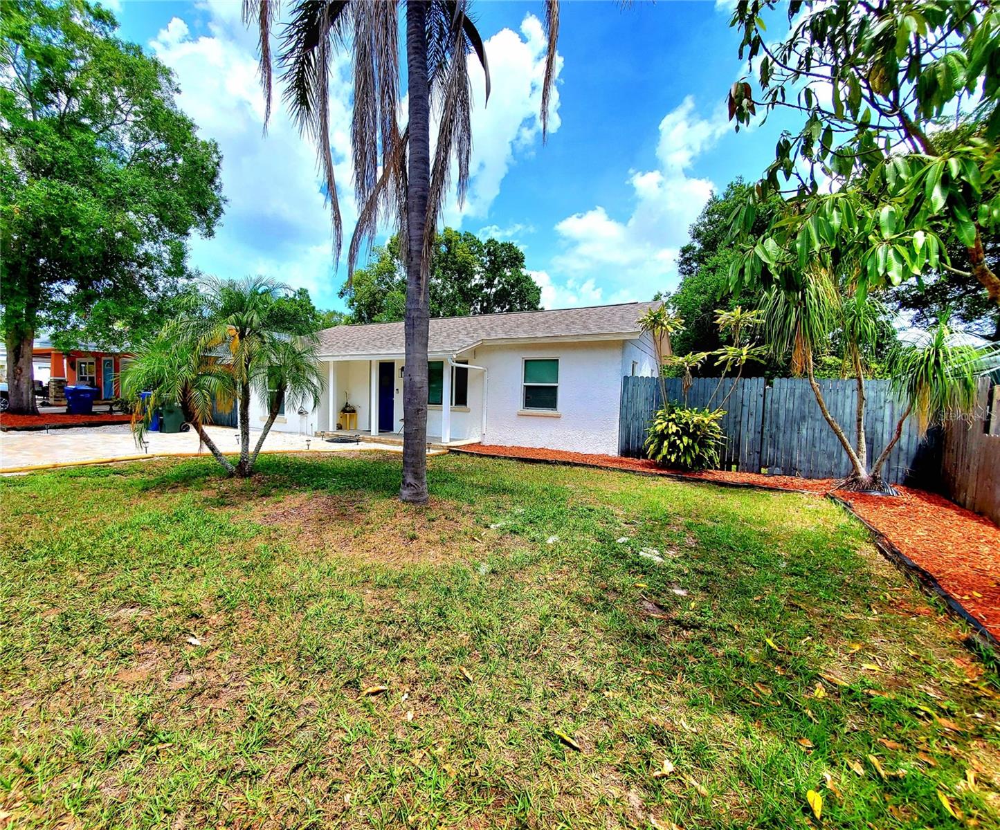 ROOSEVELT GROVES - Residential