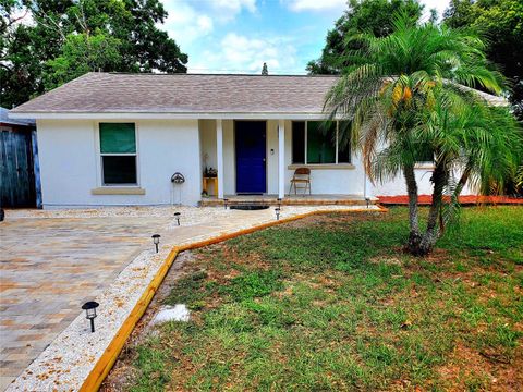 Photo of 430 1st Avenue NE, Largo, FL 33770 (MLS # TB8496325)