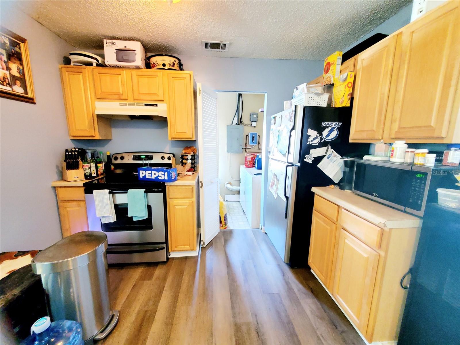 ROOSEVELT GROVES - Residential