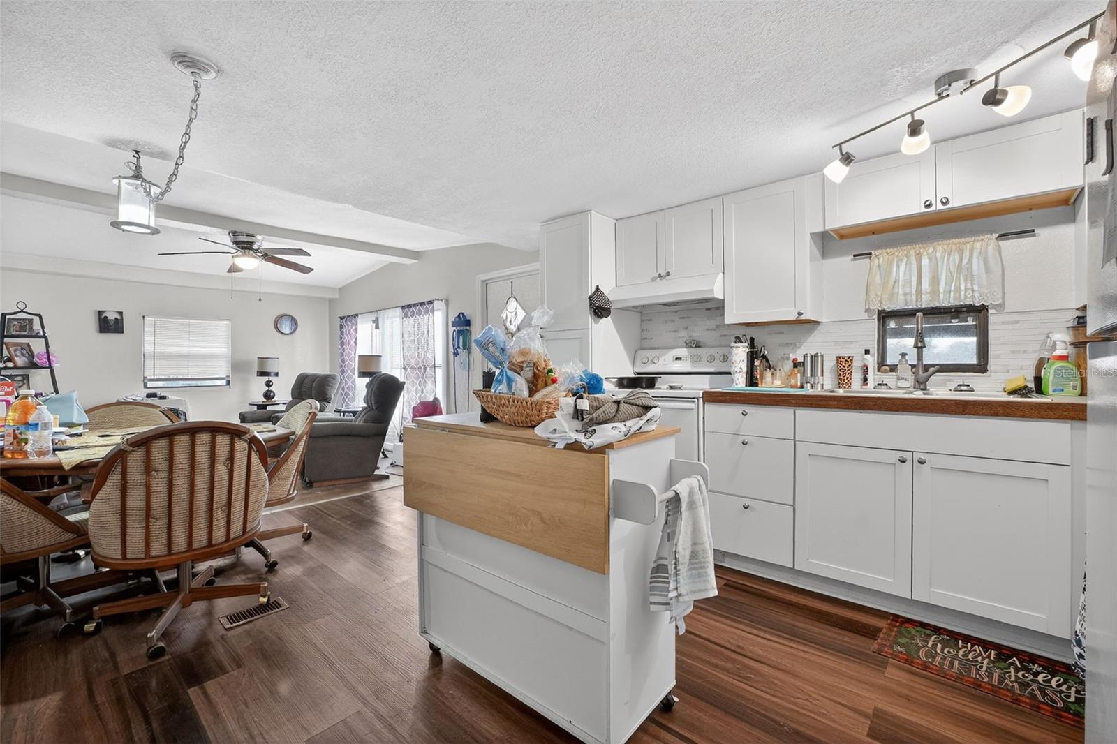 LINDA HEIGHTS - Residential