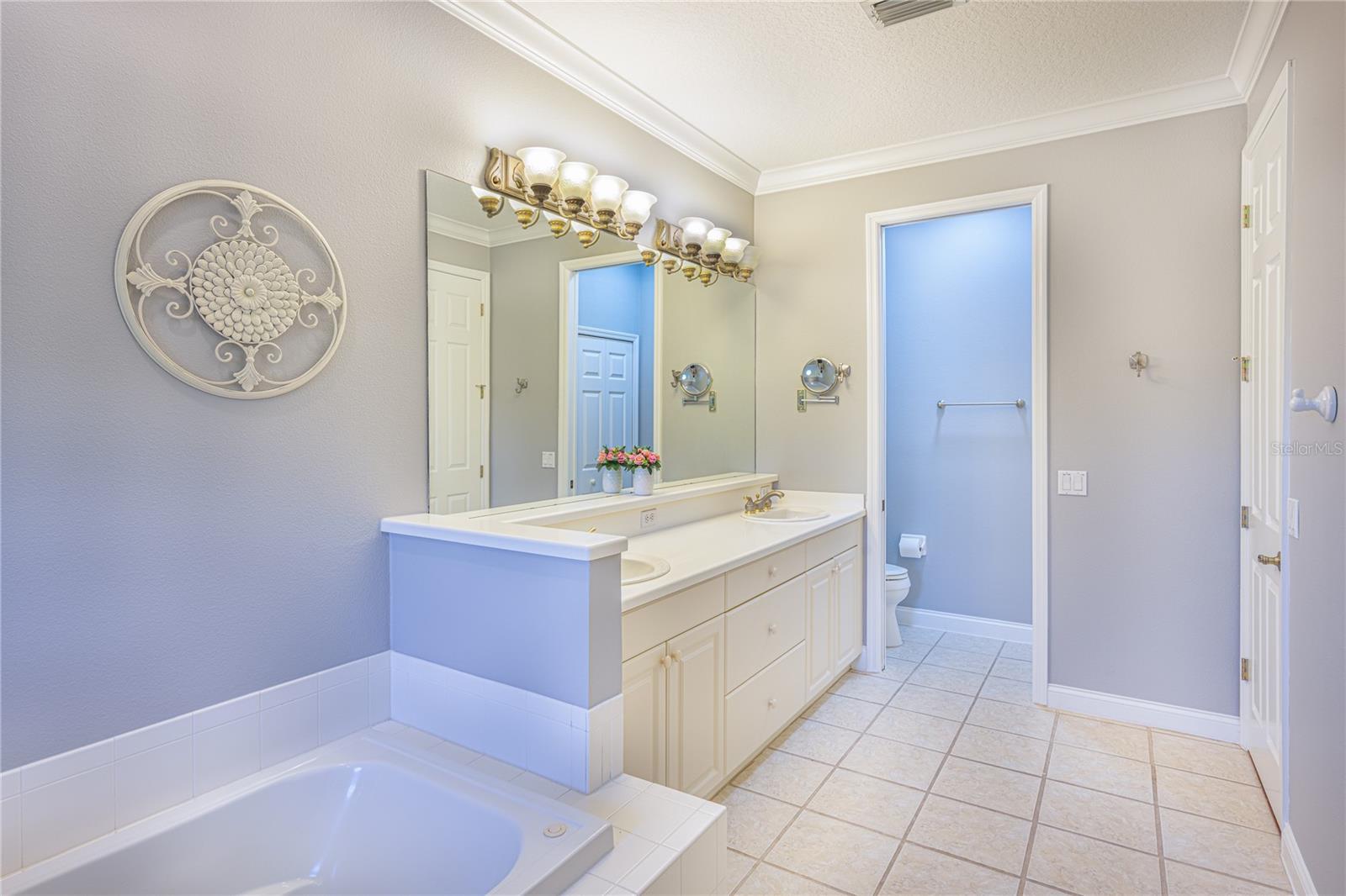 BOLLETTIERI RESORT VILLAS XI - Residential