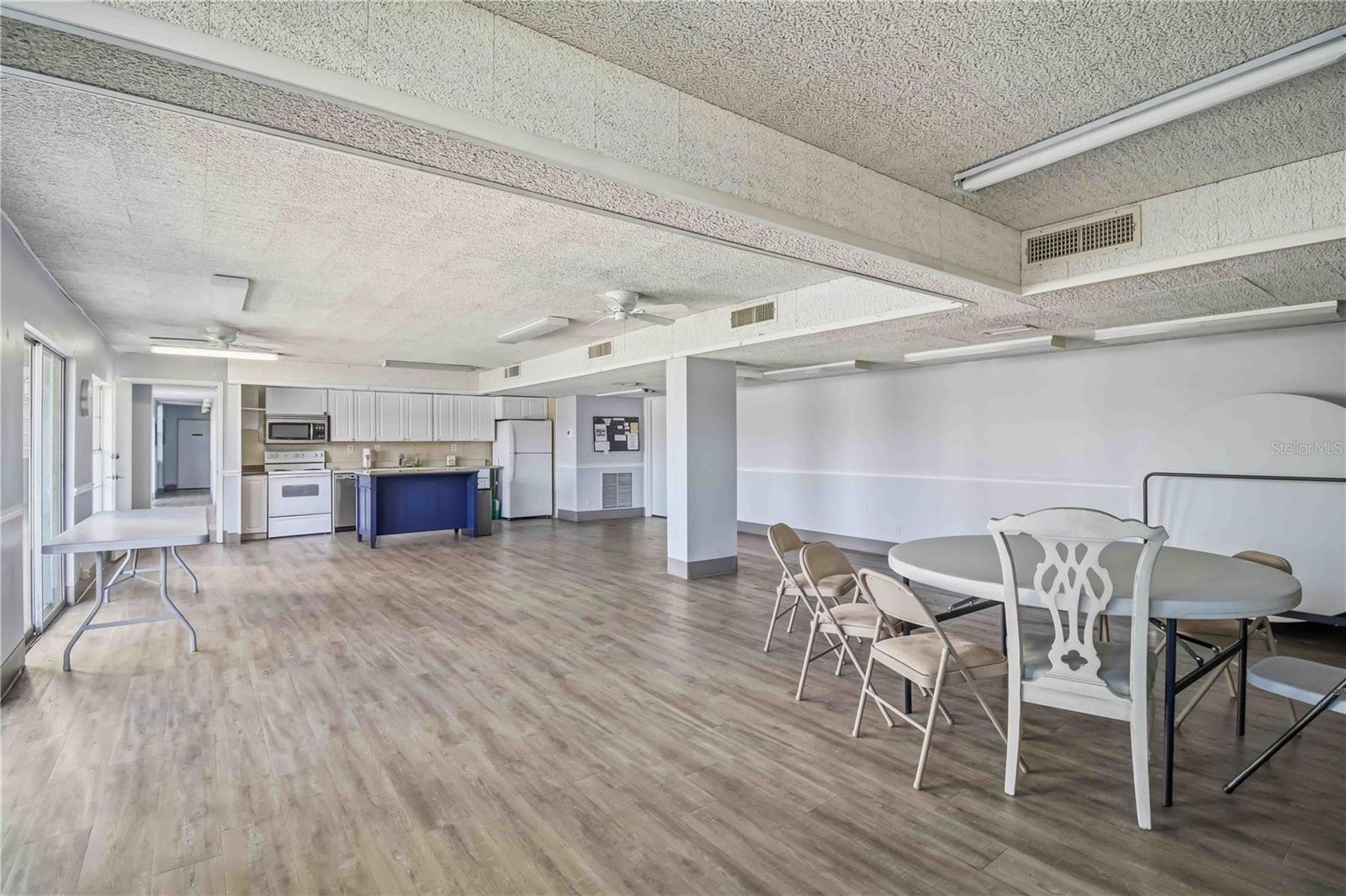 RAINTREE CONDOMINIUM - Residential