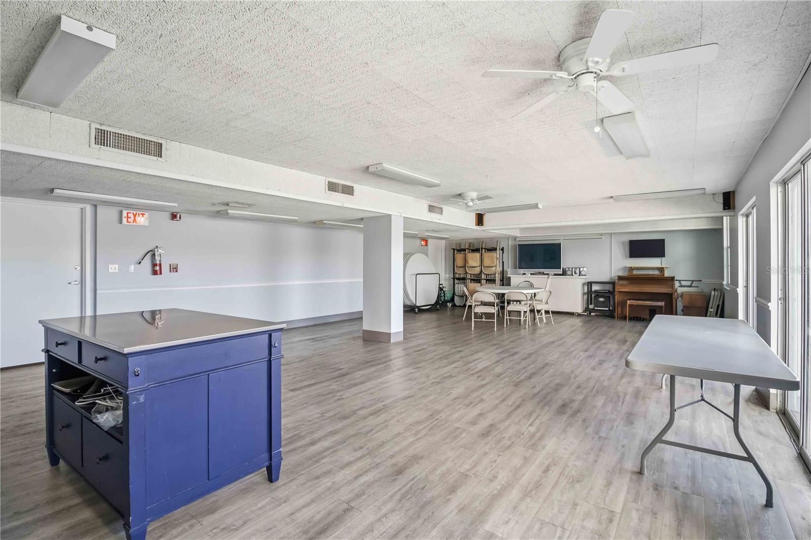RAINTREE CONDOMINIUM - Residential