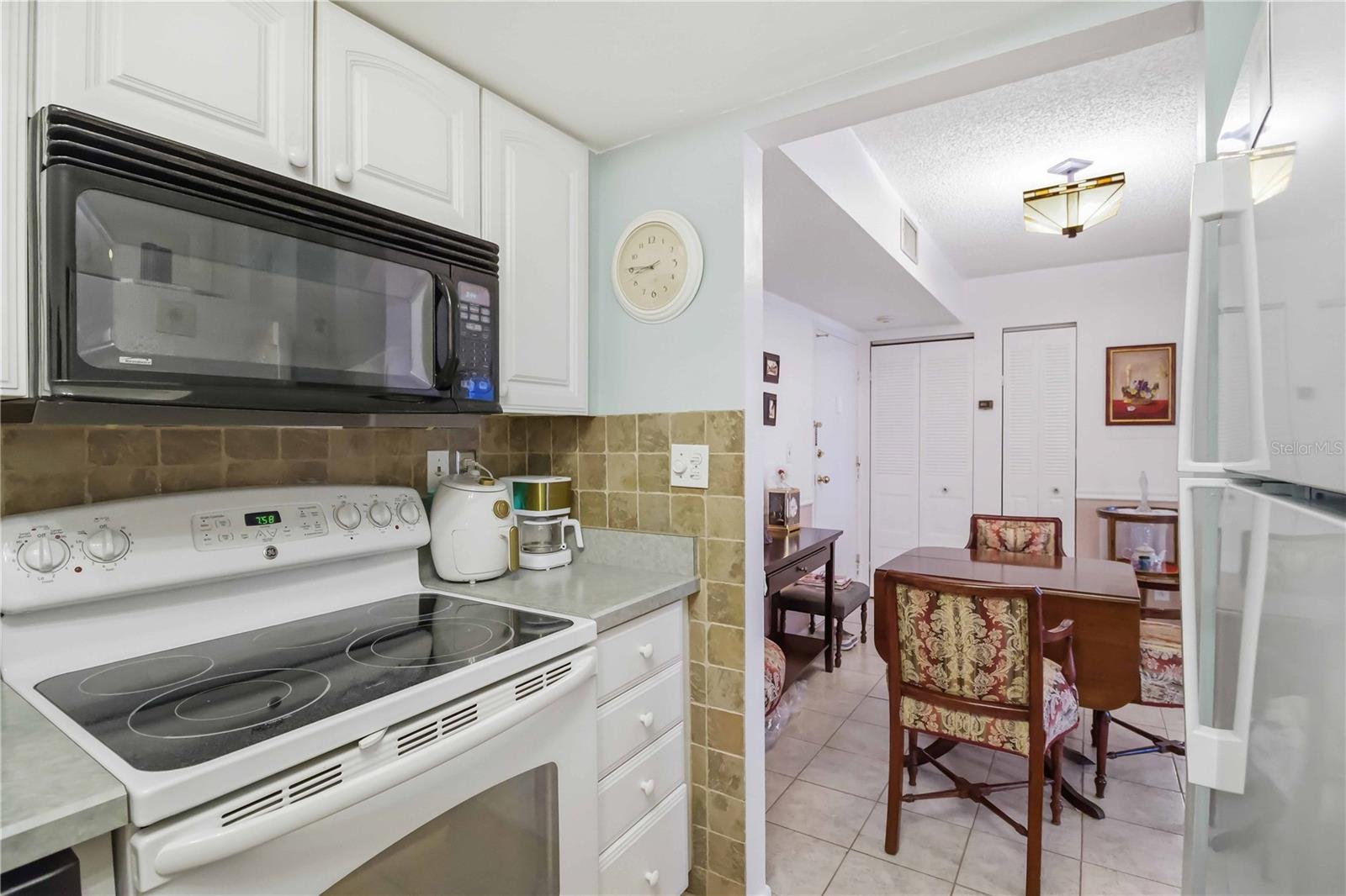 RAINTREE CONDOMINIUM - Residential