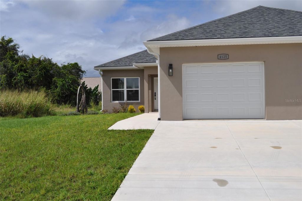 Photo of 4125 Mandarin Road, Sebring, FL 33875 (MLS # O6384110)