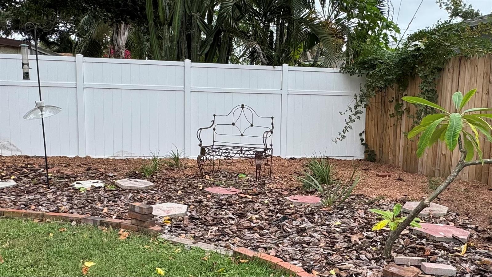 BLOSSOM LAKE VILLAGE SEC 4 - Residential Lease