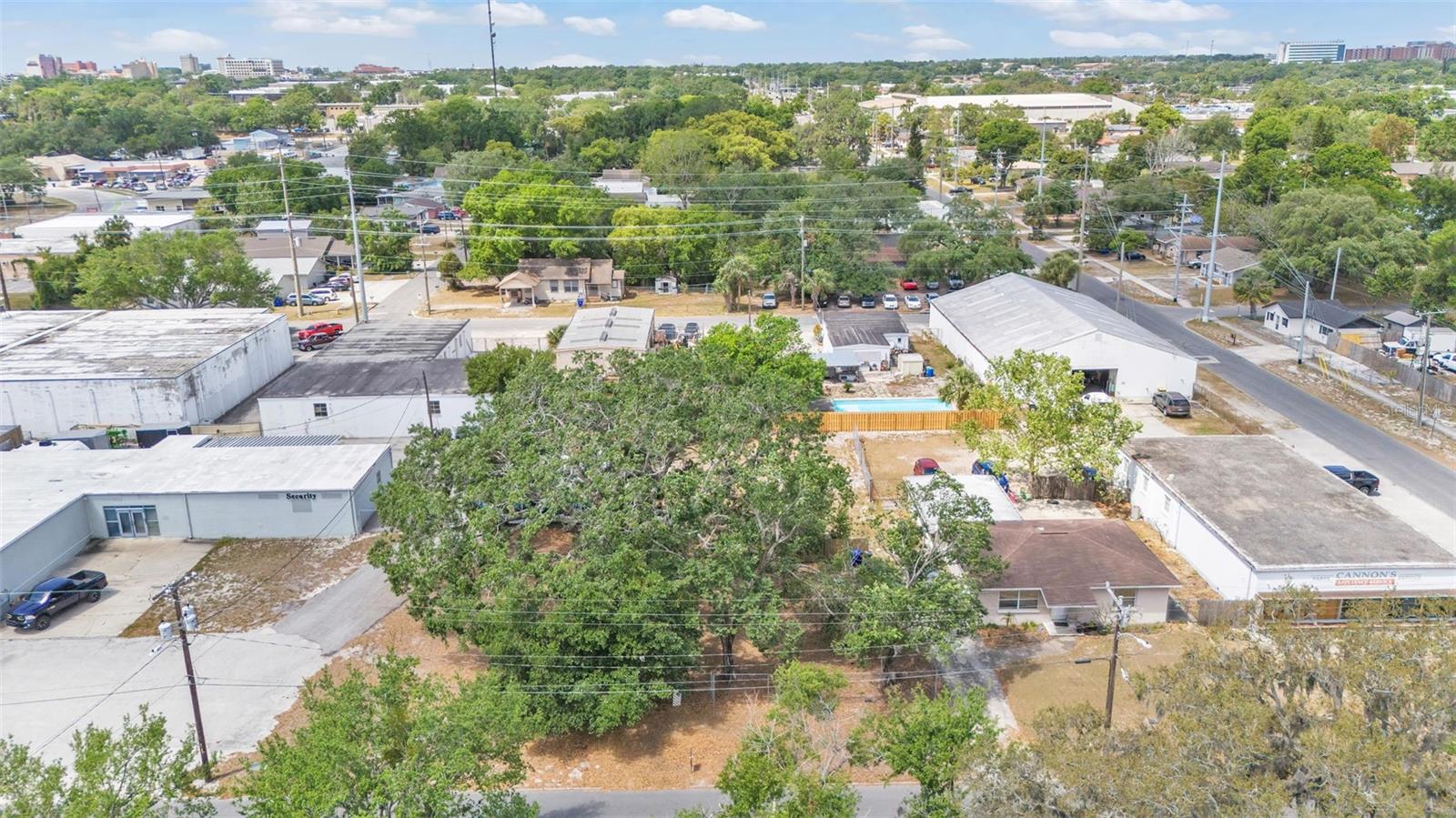 706 N GARY ROAD