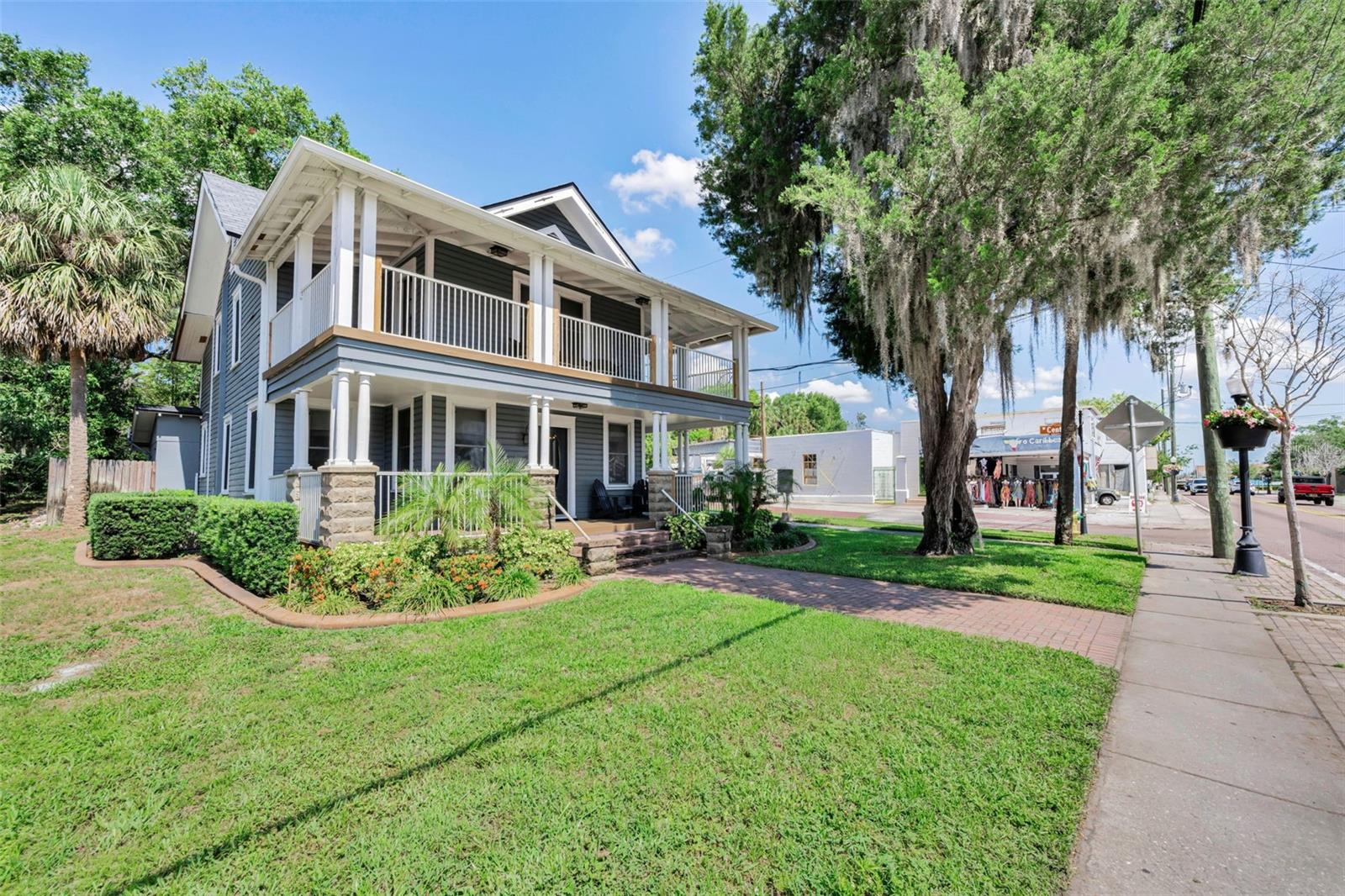 133 N PINELLAS AVENUE