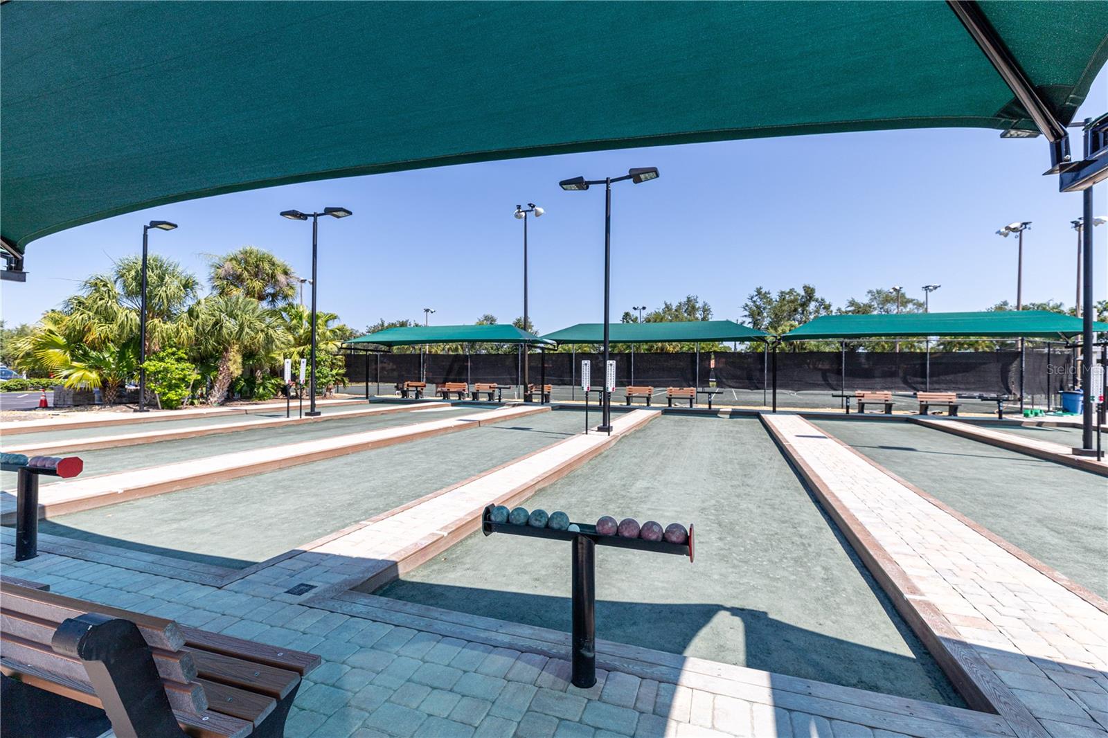 DEL VERA COUNTRY CLUB - Residential