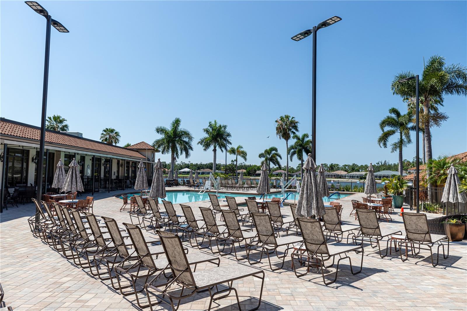 DEL VERA COUNTRY CLUB - Residential