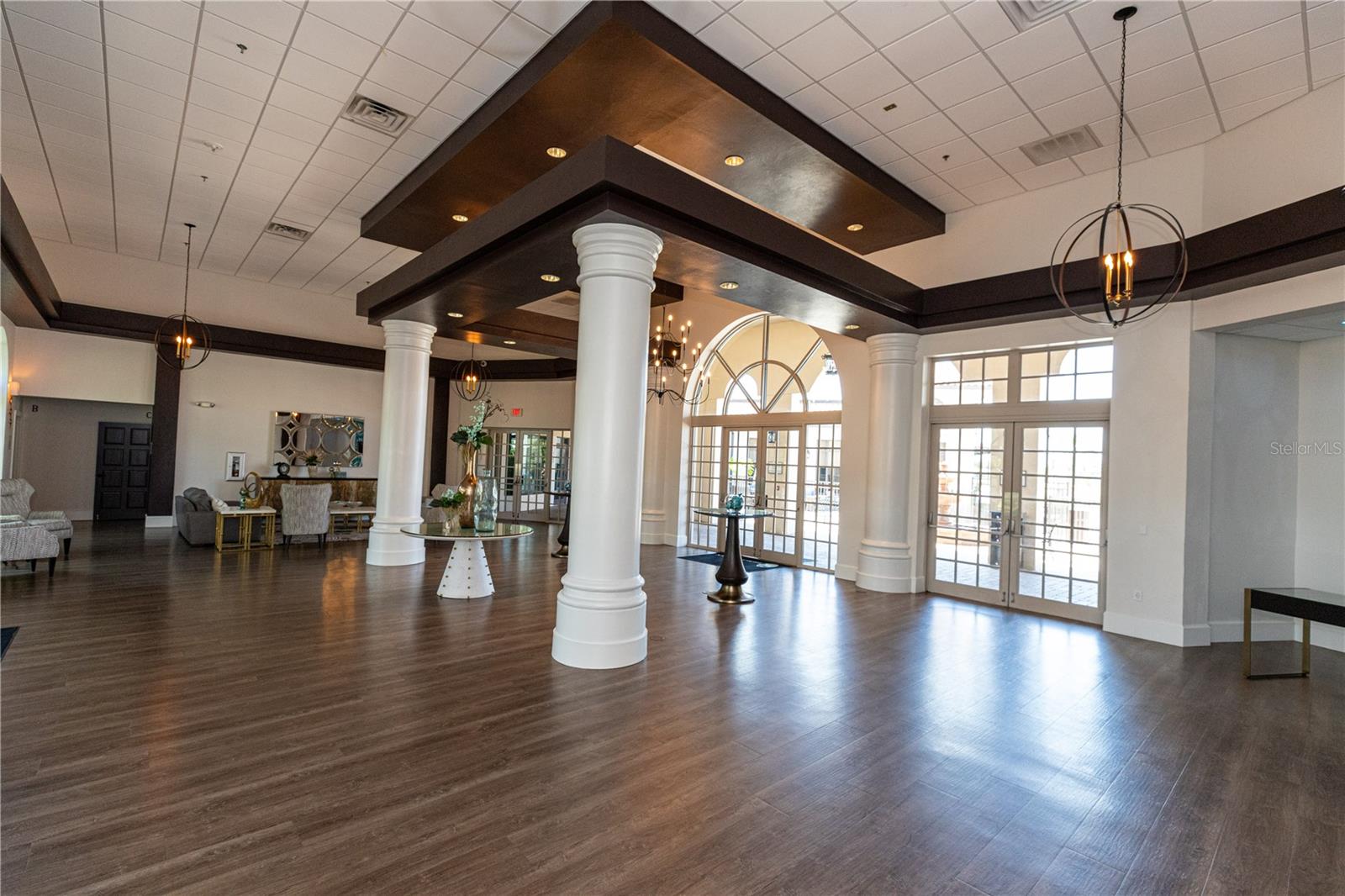 DEL VERA COUNTRY CLUB - Residential