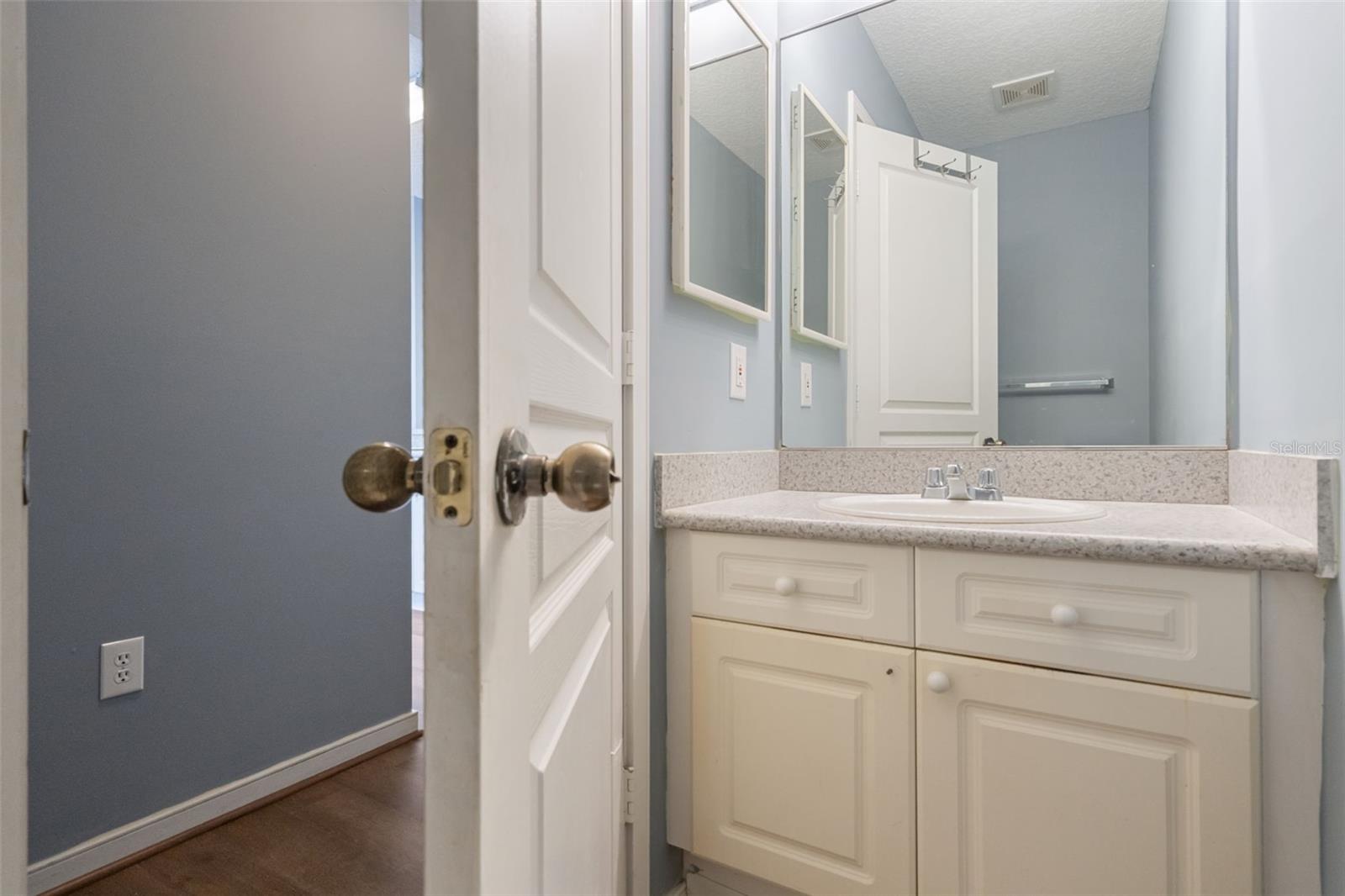 TOWN CTR CONDO - Residential