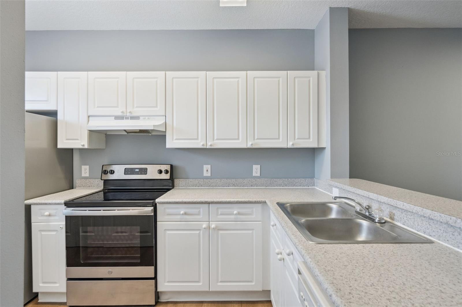 TOWN CTR CONDO - Residential