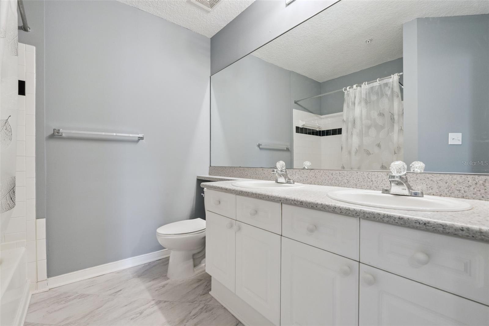 TOWN CTR CONDO - Residential