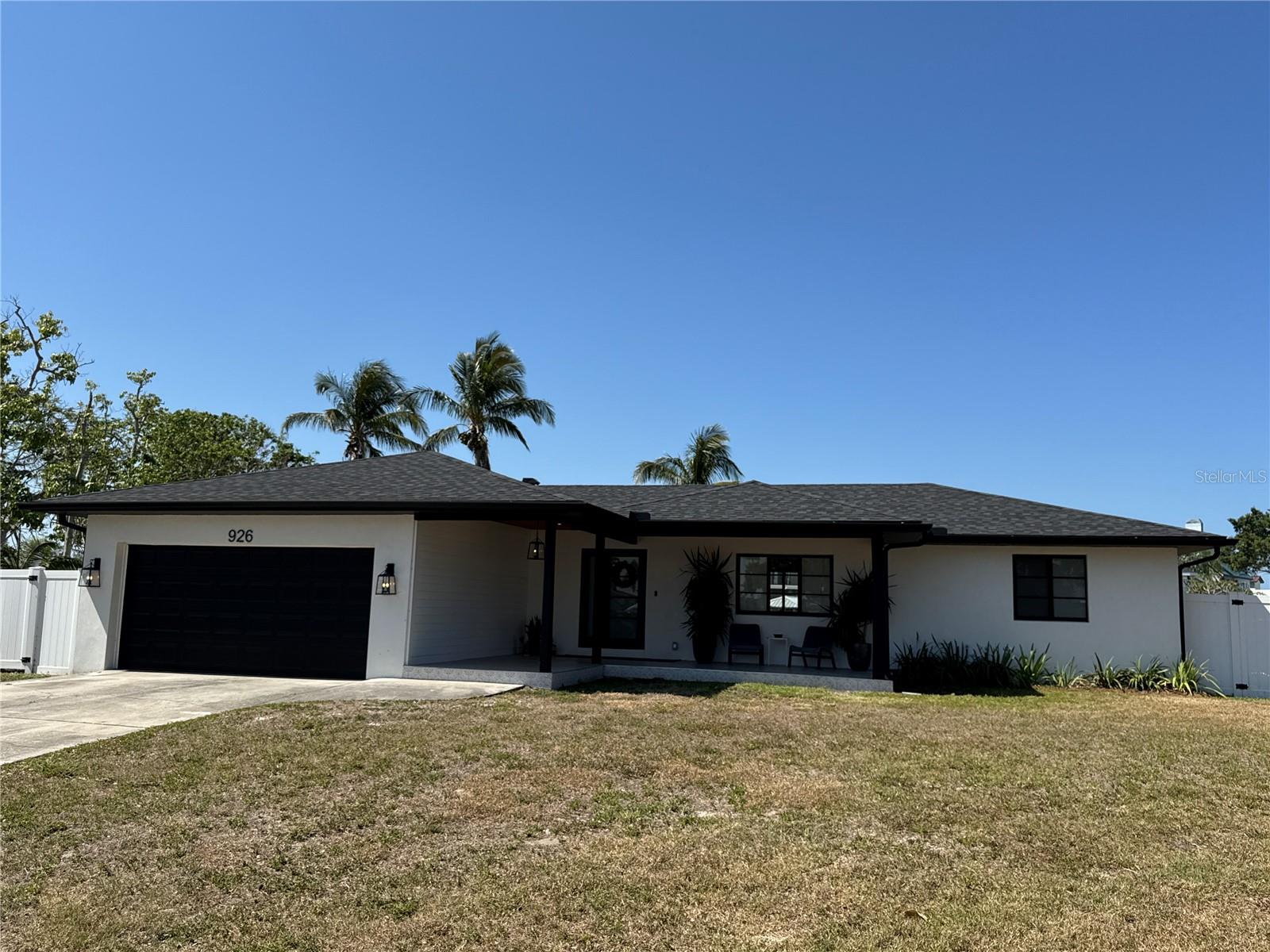 926 EAGLE LANE