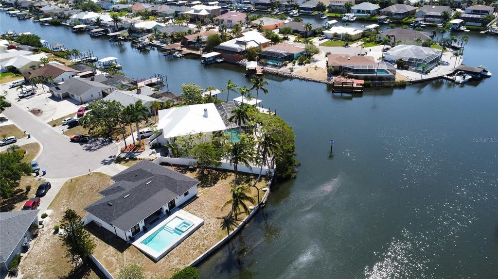 Photo of 926 Eagle Lane, Apollo Beach, FL 33572 (MLS # TB8379698)