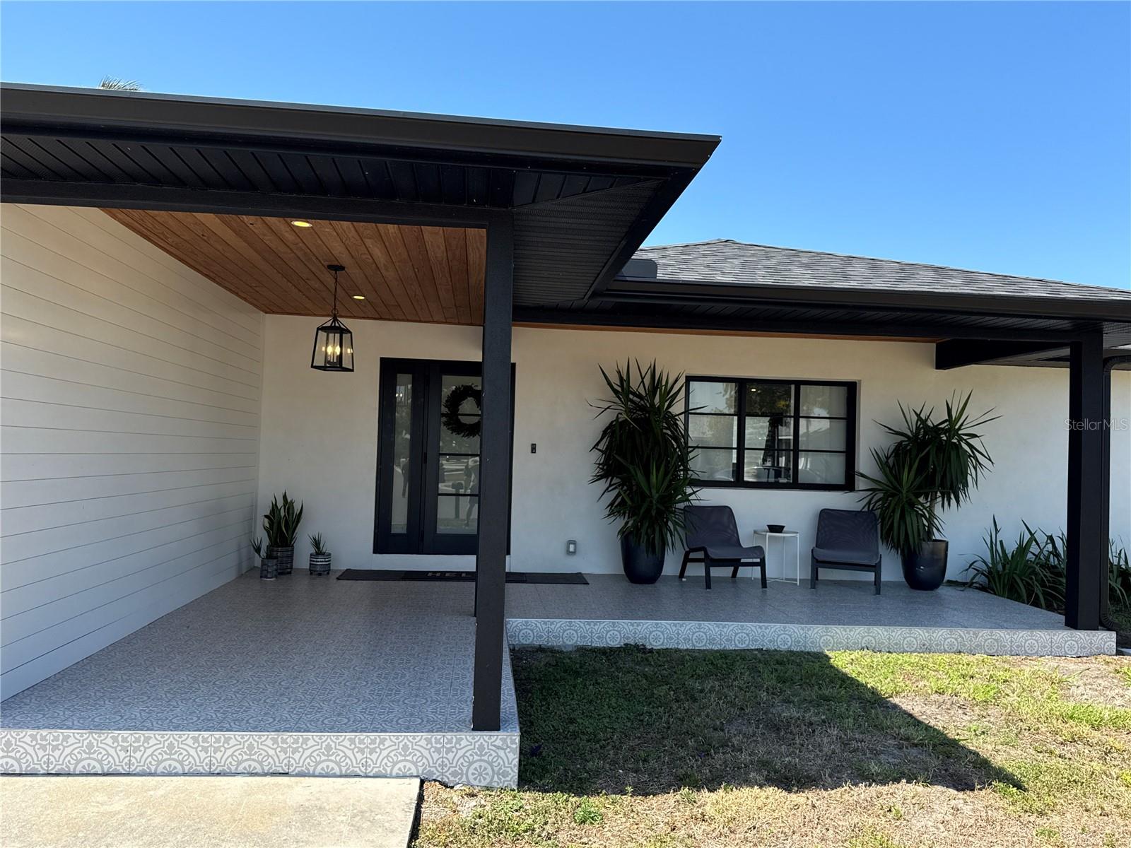 926 EAGLE LANE
