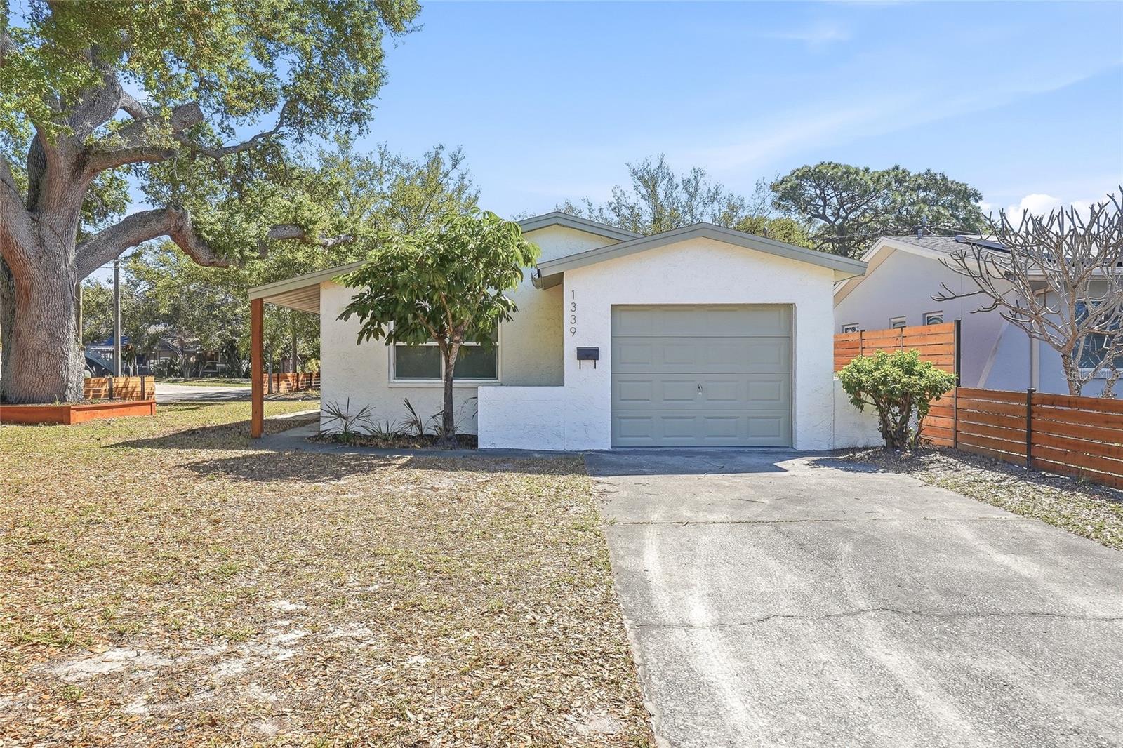 FLORAL VILLA PARK 2ND SEC - Residential