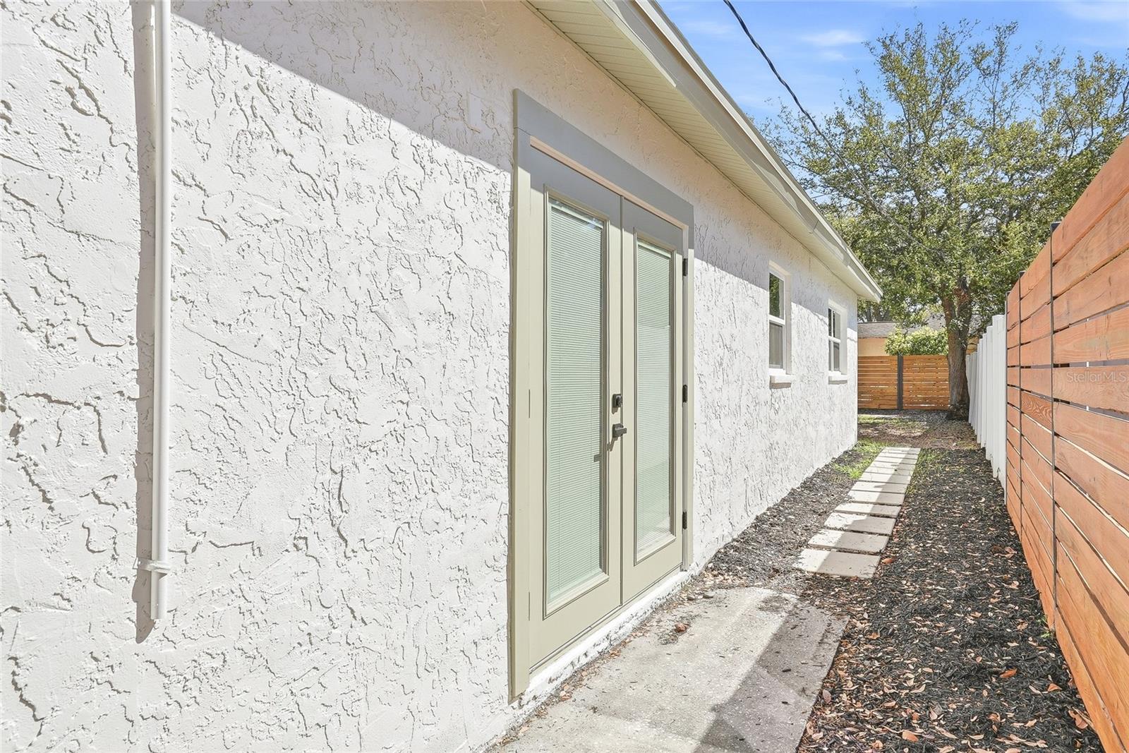 FLORAL VILLA PARK 2ND SEC - Residential