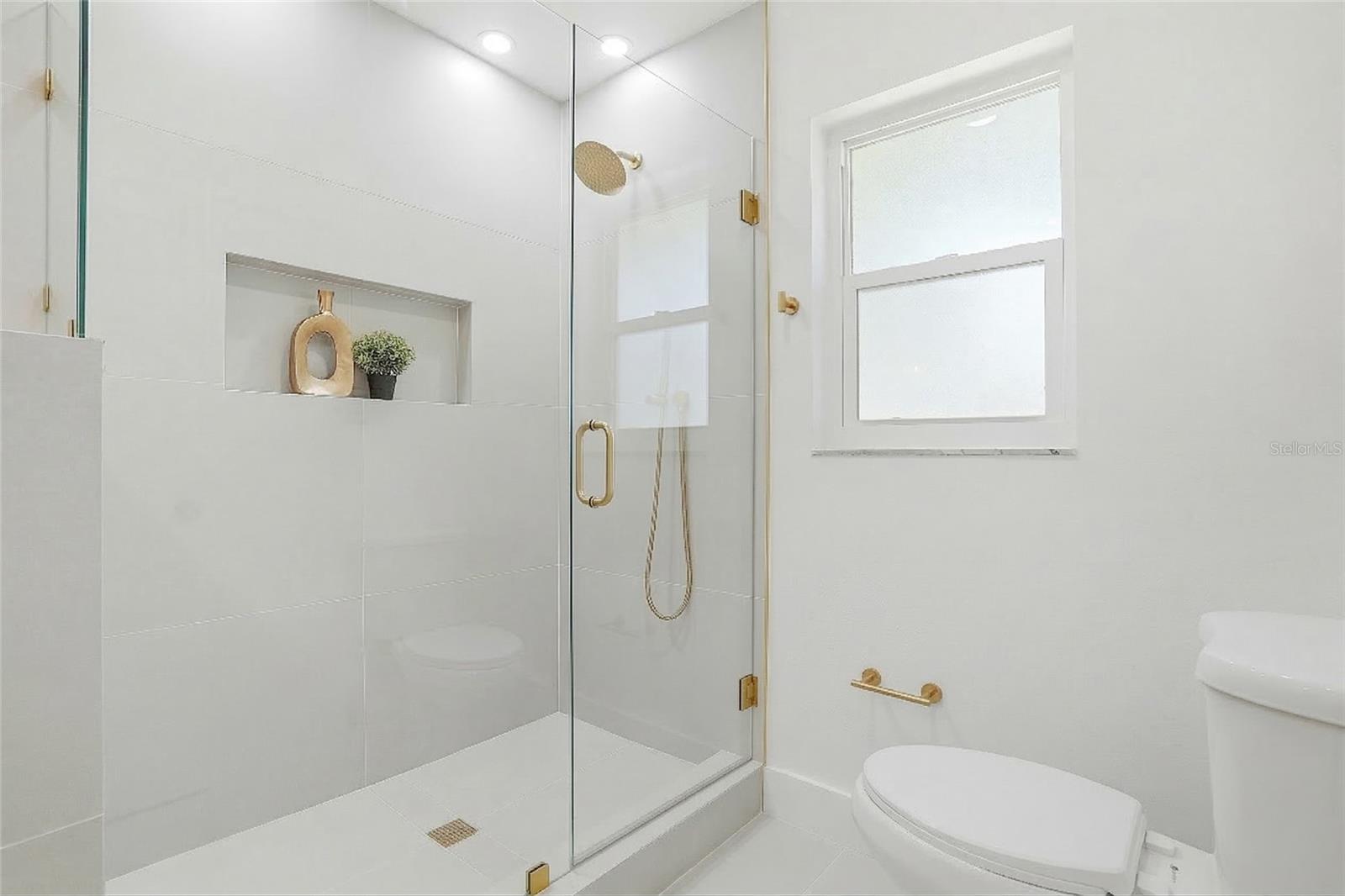 FLORAL VILLA PARK 2ND SEC - Residential