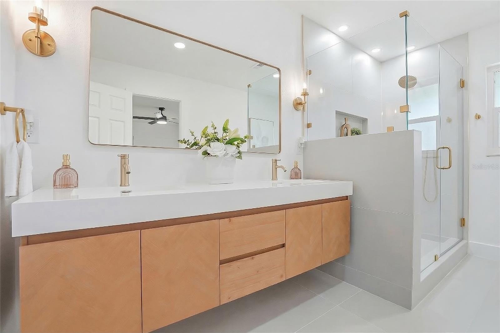 FLORAL VILLA PARK 2ND SEC - Residential