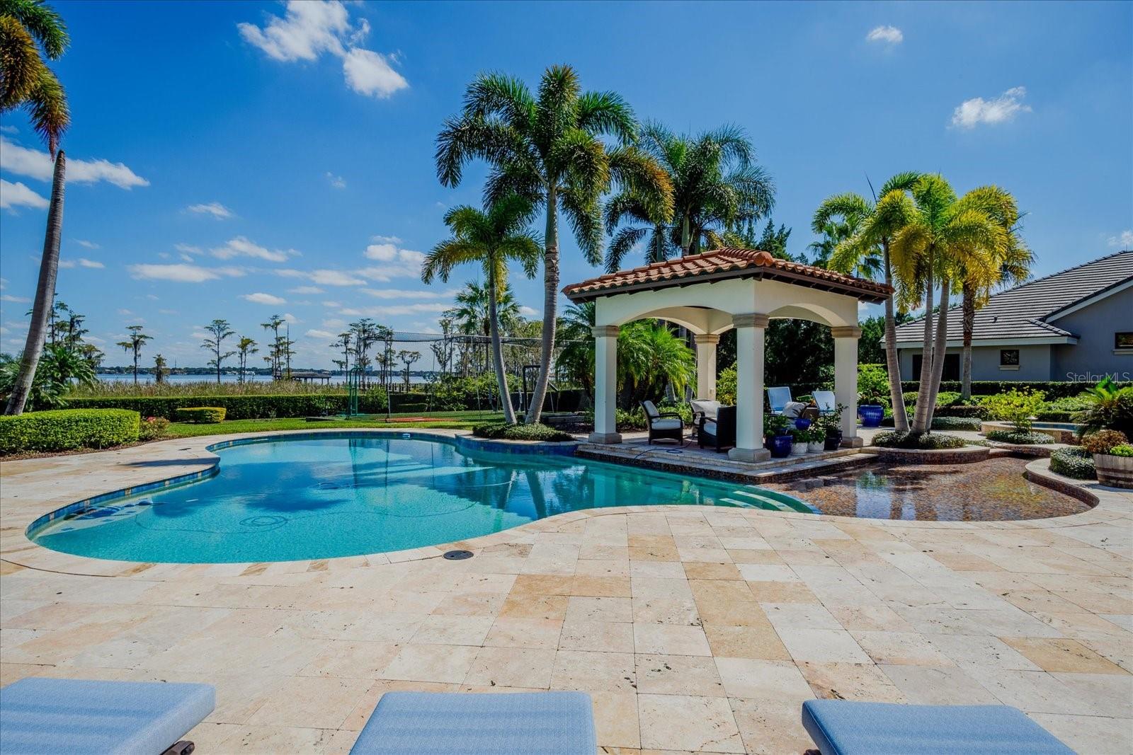 KEENES POINTE - Residential