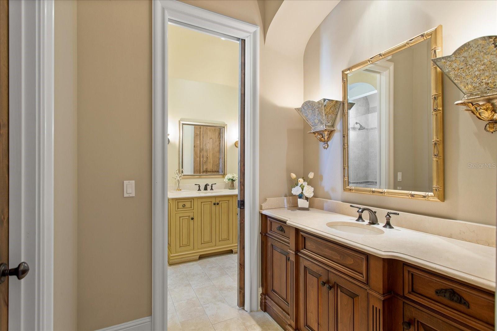 KEENES POINTE - Residential