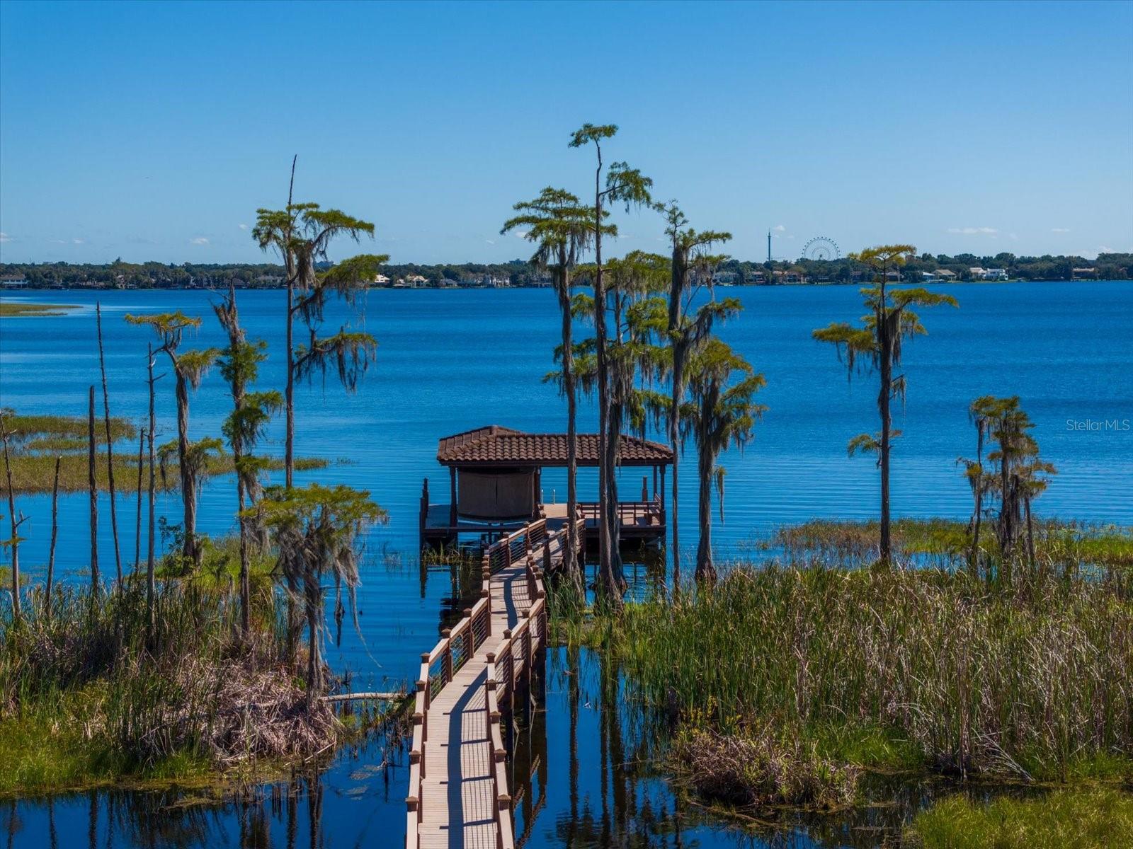 KEENES POINTE - Residential