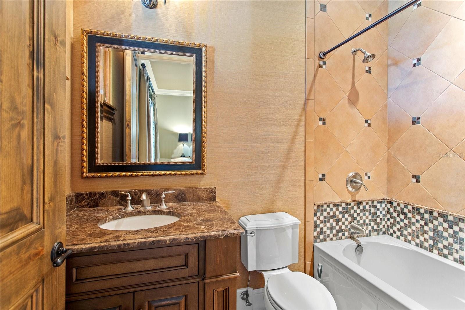 KEENES POINTE - Residential