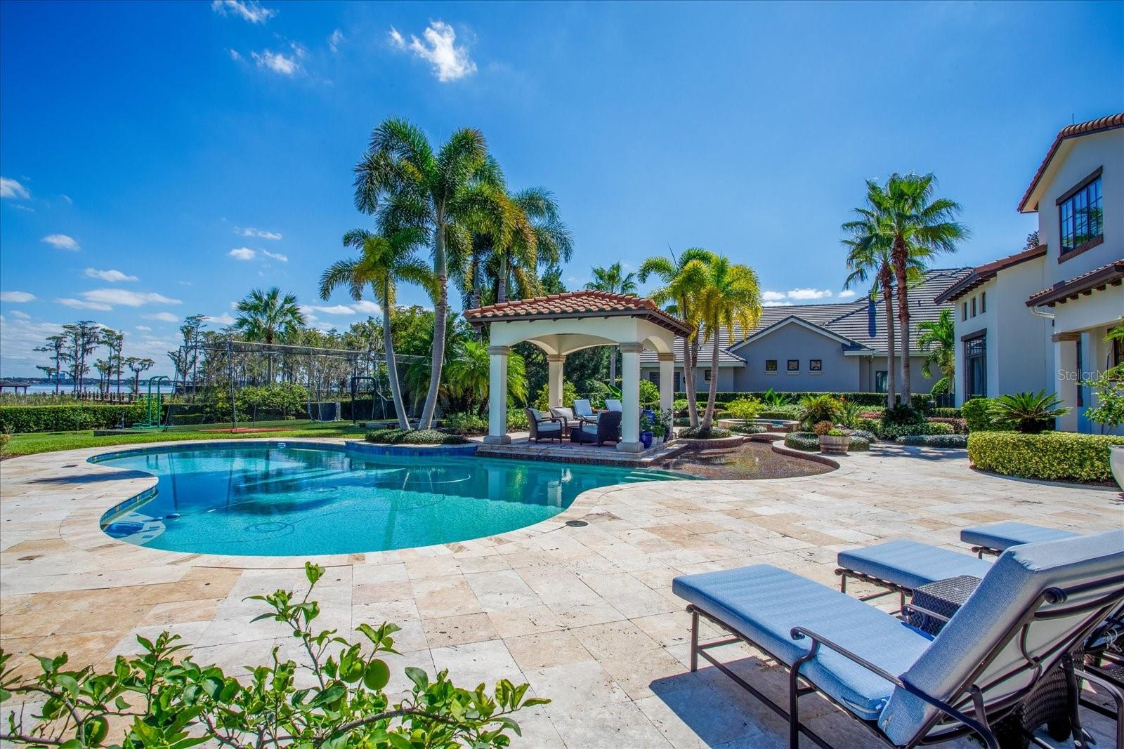 KEENES POINTE - Residential